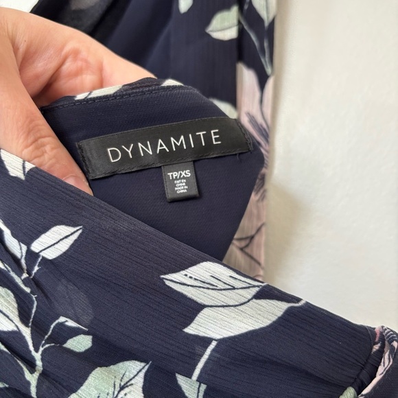 ✨Dynamite Floral Jumpsuit - Size XS - Picture 7 of 7